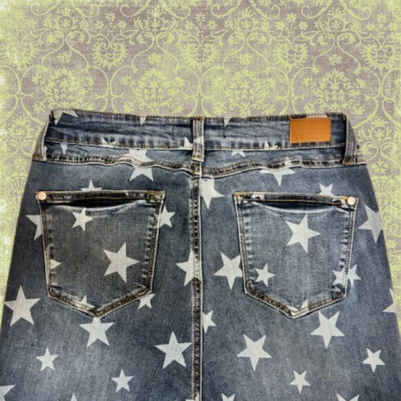 Judy Blue Women's Star Bellbottoms Wide Leg Jeans Size 29 - Picture 4 of 11